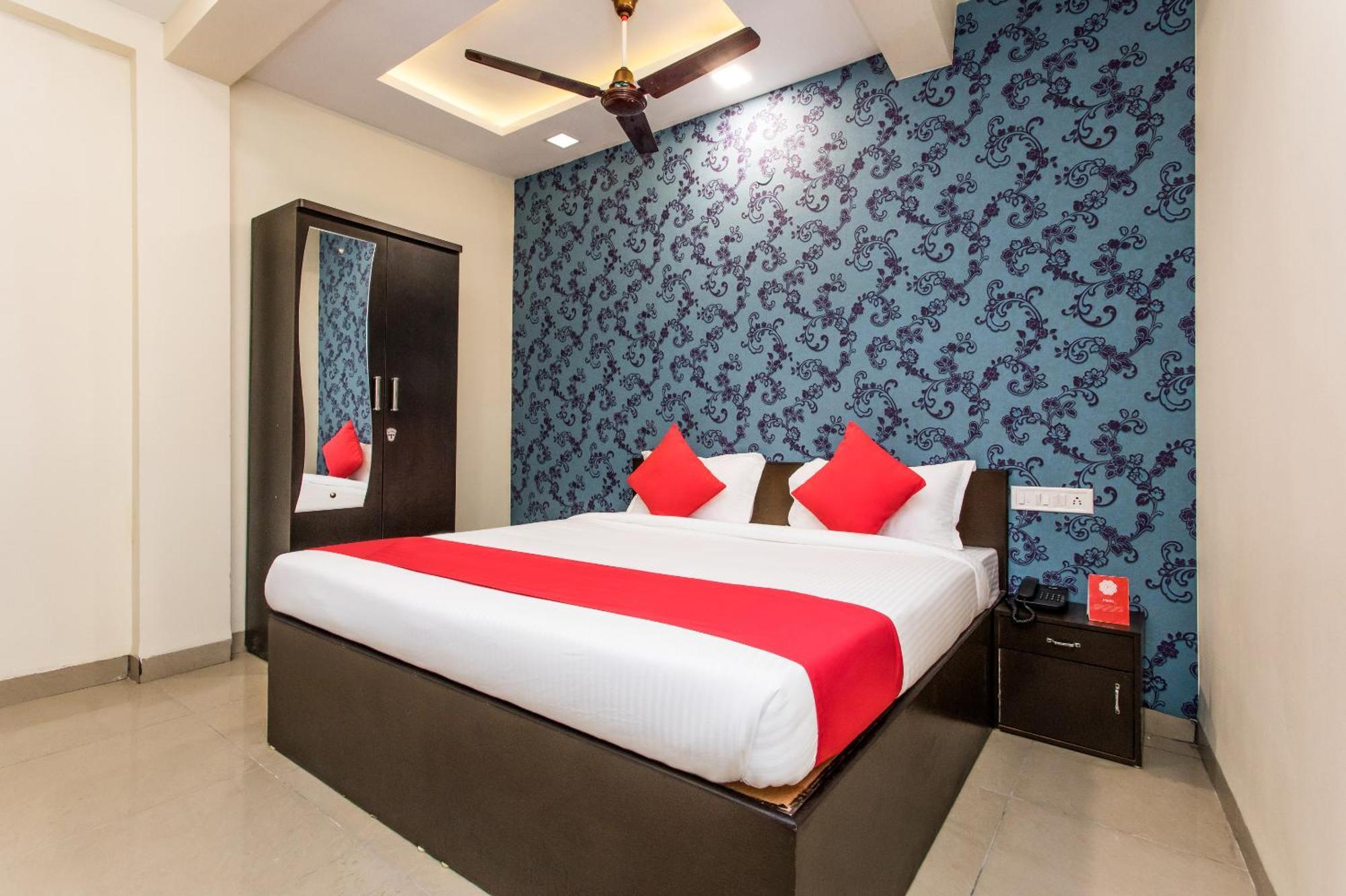 Jmc Hotel Blue Inn Indore Exterior foto