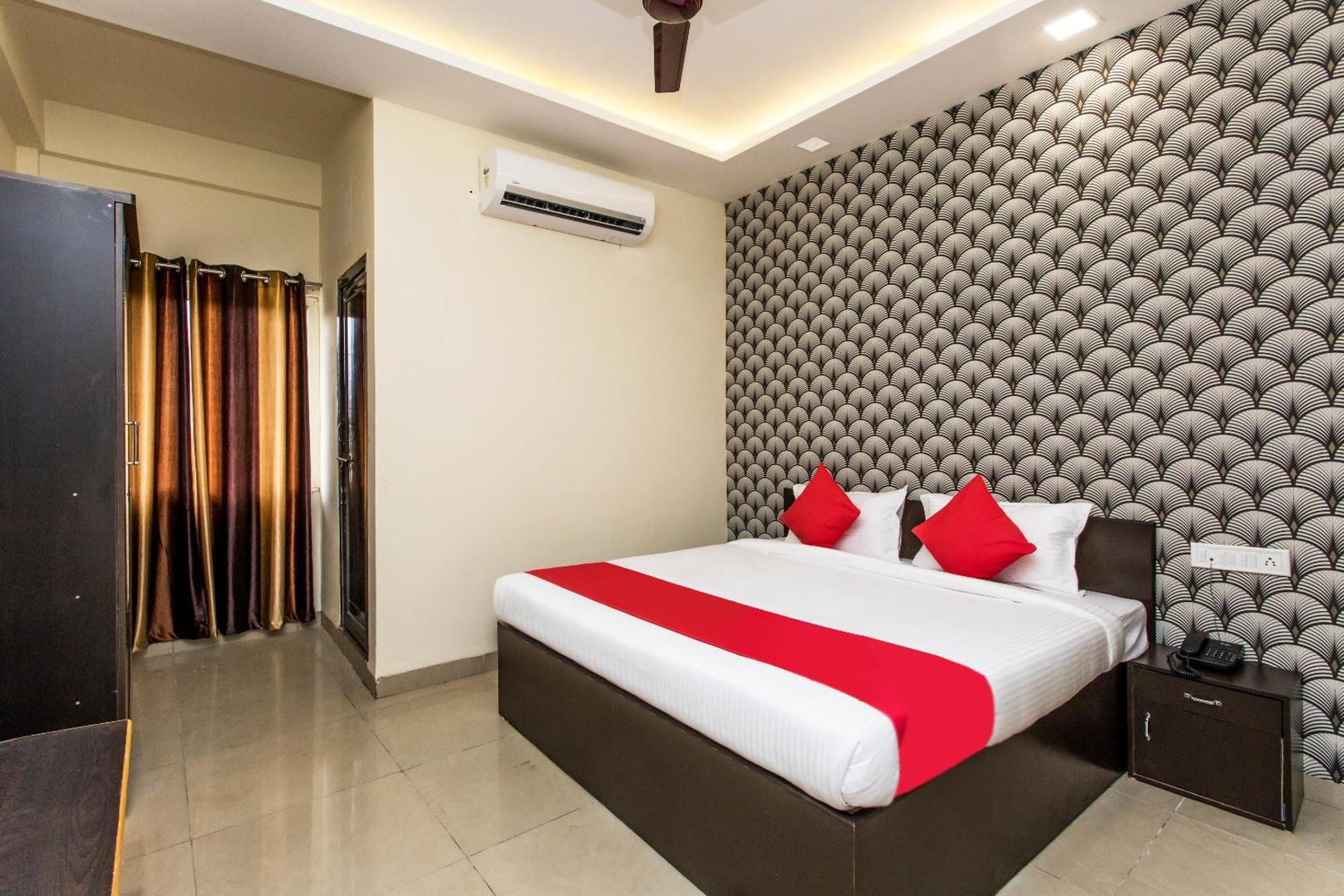 Jmc Hotel Blue Inn Indore Exterior foto